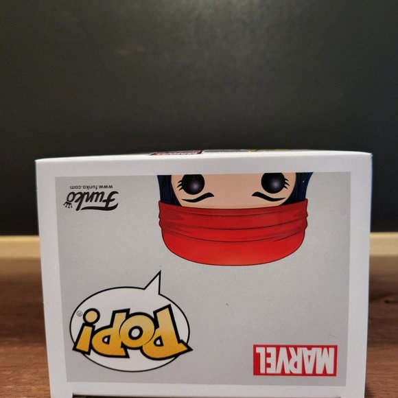 Marvel 80 Years Elektra FYE Exclusive Funko Pop - Picture 5 of 7